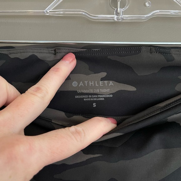 Athleta Ultimate Stash Pocket Camo 7/8 Tight Sz Small Athletic Activewear - Picture 11 of 16